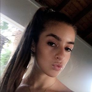 Meet your Posher, Sophia